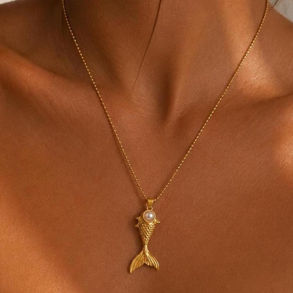 Fish necklace D39